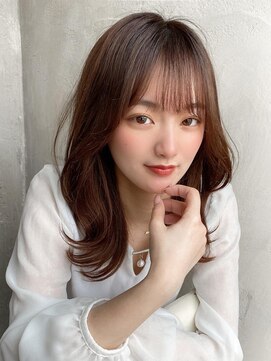 ラルユー 金山(LallYou) 30代に人気!顔周りの後れ毛がかわいいシャギーレイヤーロング