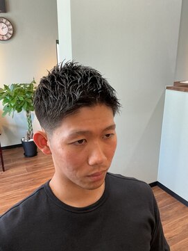 オーラム(AURUM) スパイキーショートフェード