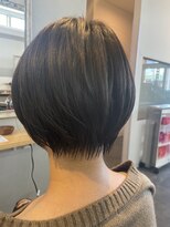 リノ 金山(Rino)&nbsp;デザインカラー/レイヤーカット/ウェットヘア/オリーブベージュ