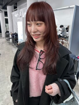 ピア ヤクイン(Pia Yakuin) トレンドレイヤーカット/暖色カラー/ロングレイヤー