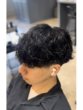 ハングアウト(Hangout) 波巻きシャドウパーマ