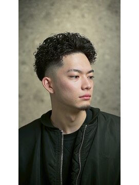 ネイビー(NAVY) 圧倒的存在感。ハイフェード×ハードカーリー