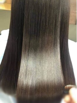 チチヘアーデザイン 竜王駅前店(ChiChihairdesign)の写真/ダメージレスでナチュラルな「大人愛され艶サラ」な仕上がり♪こだわりの薬剤から髪質に合わせてご提案！