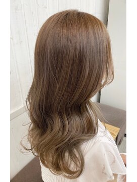 ネウィベルシア 名駅(newi belsia) 大人かわいいエギョモリ ミルクティーブラウン ひし形シルエット