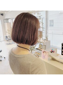 シアアオヤマ 表参道青山(SHEA aoyama) 明るい白髪染め。白髪ぼかしハイライト、大人ヘア。