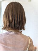 大人フェミニン切りっぱなしボブ