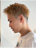 スパイキーショート ボックスショート 金髪ショート 眉毛カット