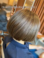 ピールアーク(peal ark)&nbsp;20代30代40代透明感ハイライト×アッシュグレージュ丸みボブ