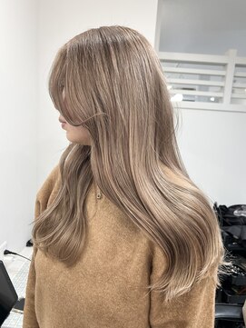 ヴィア(Via) ブリーチダブルカラーミルクティーベージュ髪質改善レイヤー