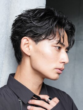 フィフス(fifth) 原宿フェザーパーマメンズカットセンターパートコンマヘアfifth