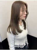 オリーブベージュ/顔周りレイヤー/ブリーチなしミディアムロング
