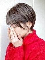 ルーファス 恵比寿南(Ruufus)&nbsp;前髪あり白髪ぼかしハイライト小顔ショートボブ30代40代