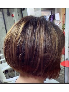 ヘアーメークテスタヴァンティ (Hair make Testavanti) エアリーボブ