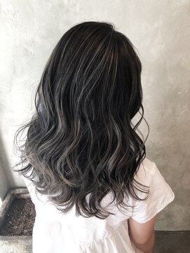 キュー(cue) 【cue】派手過ぎないハイライト