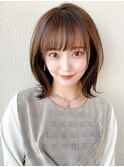 20代30代40代小顔外ハネミディアムひし形シルエットくすみカラー