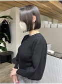 ボブ切りっぱなしスリーク前下がり
