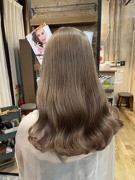 オーストヘアーベンヌ(Aust hair Bennu) ミルクティーブラウン×阪上