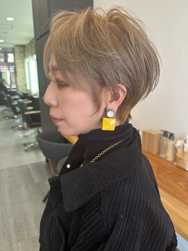 ビューエヒメ(VIEW EHIME) 小顔シフォンベージュ美髪ショート