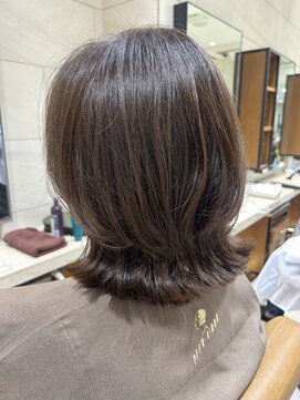 ピークアブー アヴェダ 池袋東武(PEEK-A-BOO AVEDA) レイヤーくびれ外ハネ