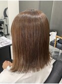 インナーカラー×切りっぱなしボブ
