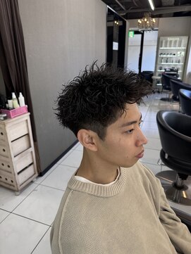 アイズ 海老名(AIZU) スパイキーショート　ピンパーマ　ツイストパーマ　アップバング