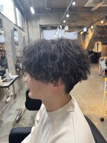 カーニー 上野(kearny)&nbsp;ツイストスパイラルパーマ縦落ちパーマメンズ波巻きパーマ