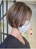 ダブルカラーショートボブインナーカラーハイライトケアブリーチ