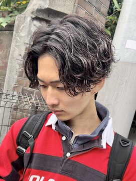 フィフス トウキョウ (fifth TOKYO) 緩め波巻きパーマツイストスパイラルパーマ縦落ちパーマヘア