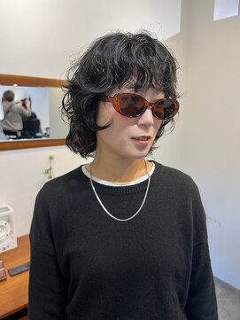 ゾーイ(ZOEY) ショートウルフパーマ