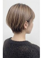レウナ 外苑前(Reuna)&nbsp;30代40代大人可愛いショートボブ　ハイライトでメリハリ