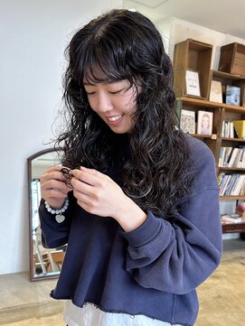 ヘアーアイストゥーレ(HAIR ICI TRE) ロングパーマ　カーリーヘア　レイヤーパーマ　スパイラルパーマ