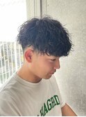 センターパート波巻きパーマニュアンスパーマ