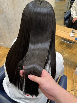 ラパンセ ブルー(LA PENSEE BLEU) 艶髪ケアストレートパーマ　髪質改善　縮毛矯正