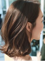 ビビグランジュテ(BiBi)&nbsp;40代に人気｜艶ブラウンの大人くびれミディ