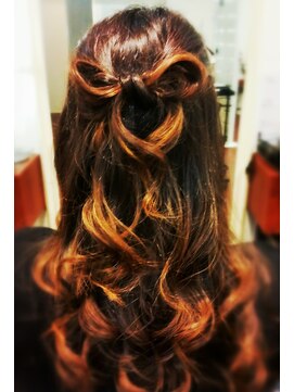 美容室 カーム(CALM) ハーフアップでリボン