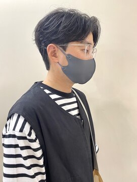 レーヴス(REVES) 癖毛を活かす毛流れセンターパート