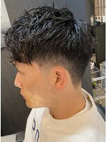 フランクスバーバーリザーブ 人形町店(FRANK’S BARBER RESERVE) スペインカールテーパーフェードバーバースタイル