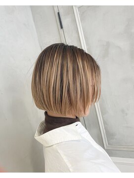 ガリカ 蔵前(Gallica) 【佐久間史将】まとまるぷつっとボブxハイトーンカラー<蔵前>