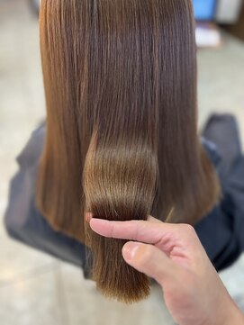 コノア スパーク(Conoah spark) ナチュラル縮毛矯正/レイヤーカット