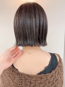 ロット 横浜(lot) ぱつっとボブ/ショートボブ/髪質改善[横浜駅]