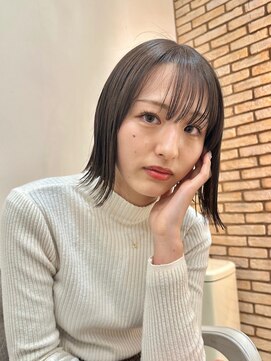 アームス リレーション(Arms Relation) 切りっぱなしボブ　顎下ボブ　ショート　外ハネ　大人ボブ