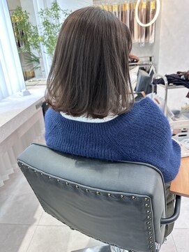 リノバイアクネ(lino by ACNE) アッシュグレージュ/レイヤーボブ