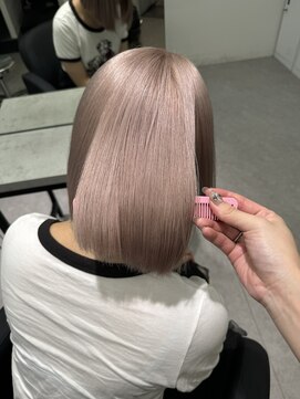 ペレ 渋谷(PELE) イメチェン/ホワイトブロンド/外ハネボブ/ワイドバング/渋谷