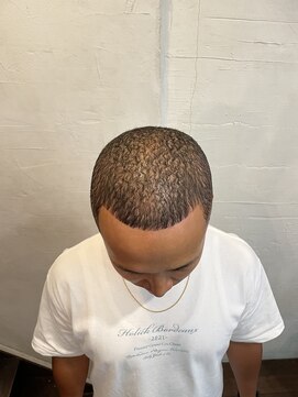 ビーバイエイトジェンツ(Bee by EIGHT GENTS) サーフカール/スパイキーショート/ブルーブラック/心斎橋