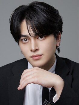 アクシー ヘアーアンドメイク(AXY HAIR&MAKE)の写真/社会人の方でも出来るお洒落なヘアスタイル＊パーマを組み合わせたビジネススタイルが人気◎