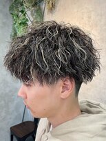 ハーシーバイアポロ 相模大野(HERSHE by apollo)&nbsp;MEN’S HAIR/ブルーブラック/フェザーパーマ/ハイライト