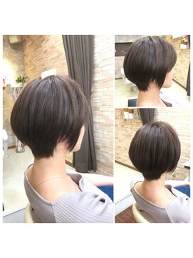 ヘアーピース(Hair Peace) 耳掛けショートボブ