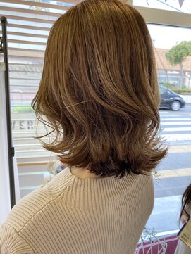 フラバー(flover) ☆flover【上品くびれレイヤー×柔らかベージュ】kanna