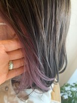 シアン 大倉山店(CYAN)&nbsp;くすみラベンダーはインナーカラー初心者にも◎