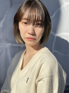 バズ(BUZZ) さりげなインナーカラーで大人可愛い！（トワダ）